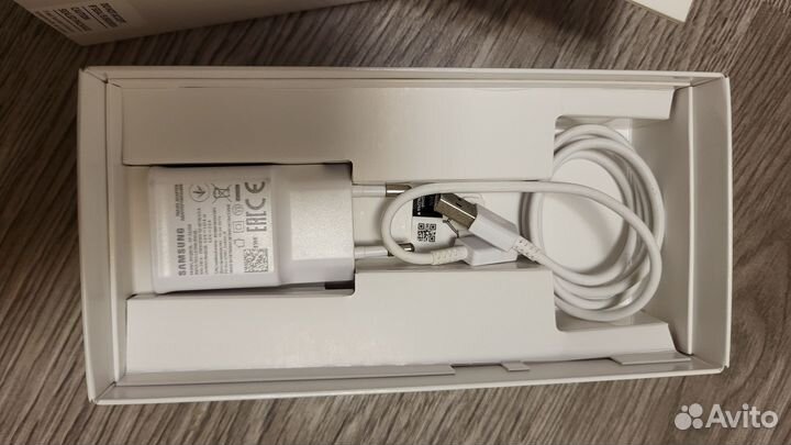 Samsung Galaxy A30, 4/64 ГБ