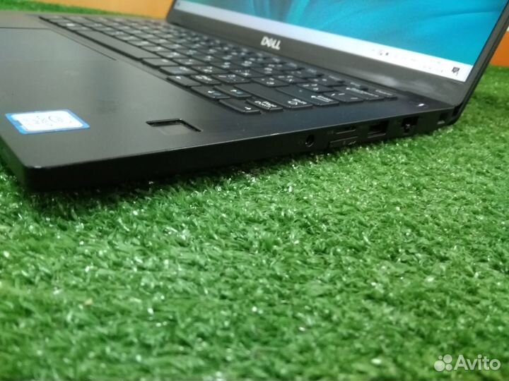 Ноутбук dell latitude 7390 8/240