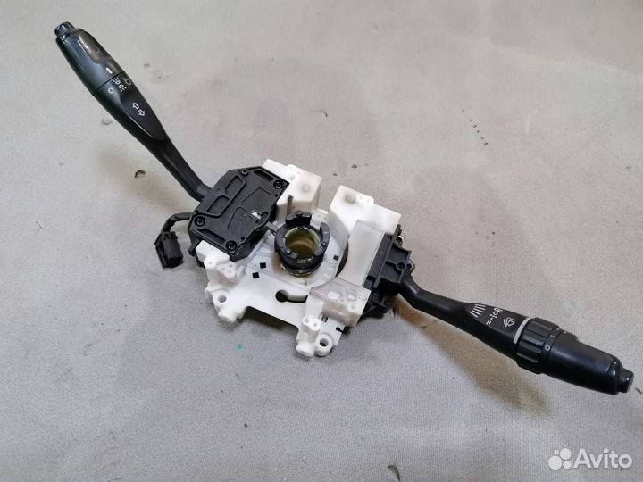 Переключатель подрулевой Mitsubishi Carisma (DA)