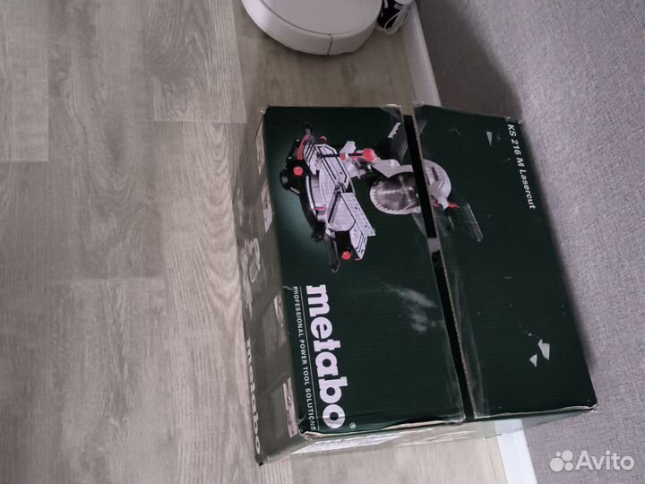 Торцовочная пила Metabo KS 216 M Lasercut