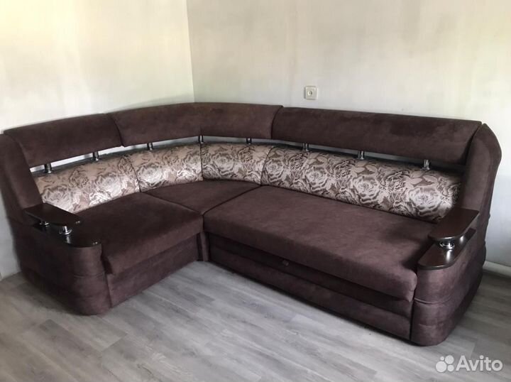 Продам угловой диван бу
