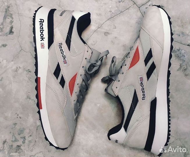 Кроссовки Reebok LX2200