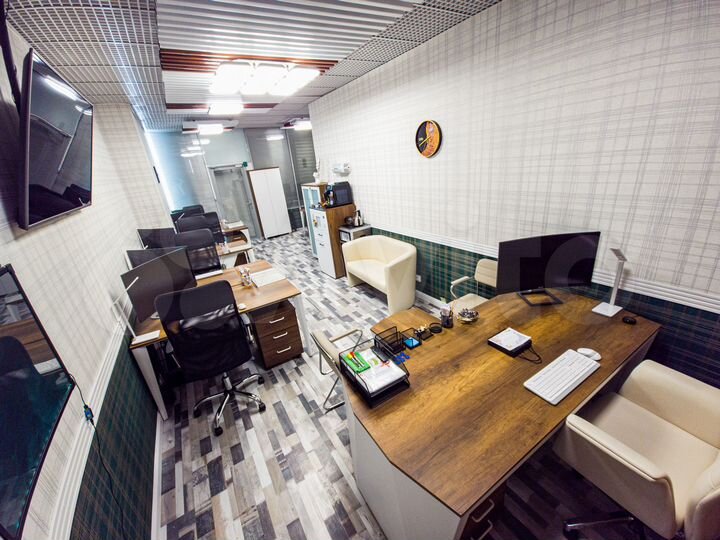 Дизайнерский видовой офис на 8 человек. Центр
