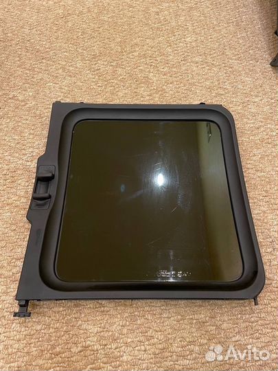 Форточка левой боковой двери hyundai starex/H1