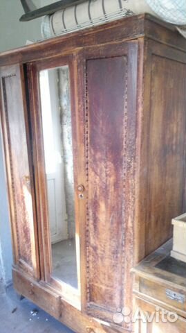 Стол и шкаф советских времен