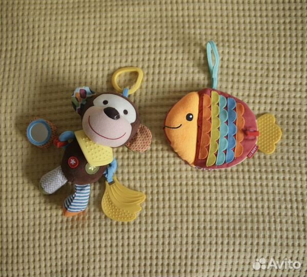 Игрушки для малышей погремушки
