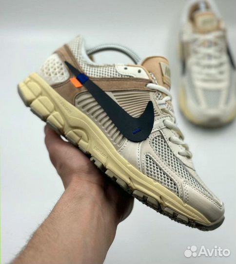 Кроссовки Nike