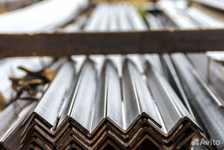 Уголок стальной