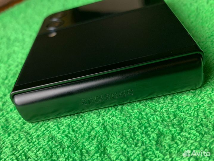Samsung Galaxy Flip 3 Demo
