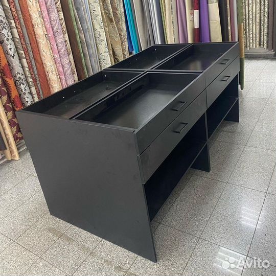 Витрины, стеллажи под заказ