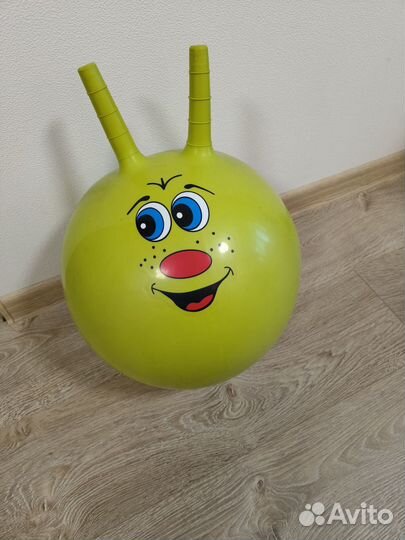 Мяч гимнастический с ручками