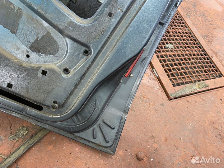 Двери на ваз 2114,перед-зад правые