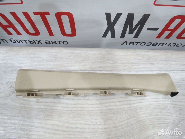 Обшивка стойки передняя левая Audi A7