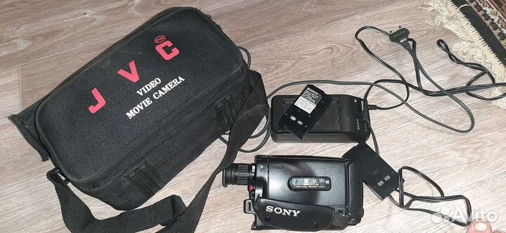 Видеокамера sony CCD-TR420E