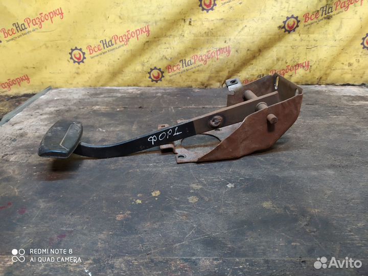 Педаль тормоза Ford Econoline e350 5.8л