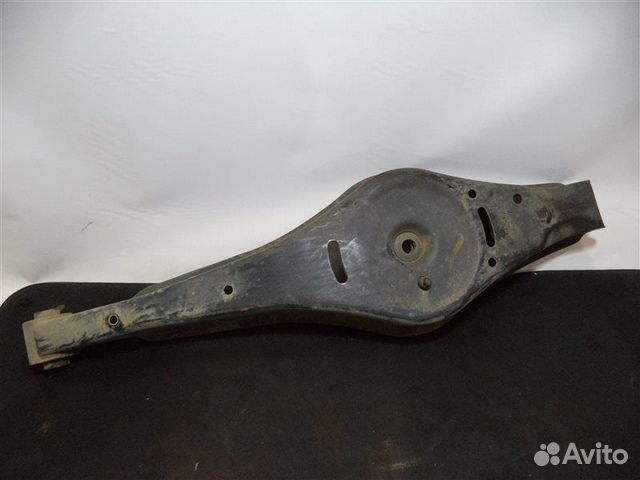 Рычаг подвески задний левый Volkswagen Passat