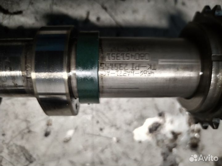 Распредвал впускной (левый) 4R8Q6A271AC