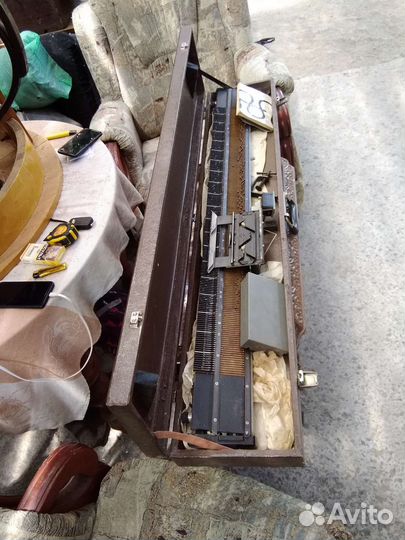 Вязальная машина Нева 2