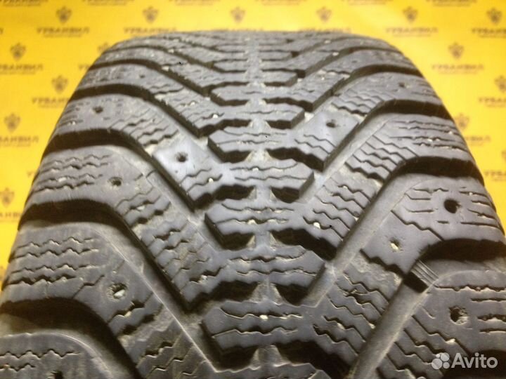 Goodyear UltraGrip 500 215/55 R17 94T