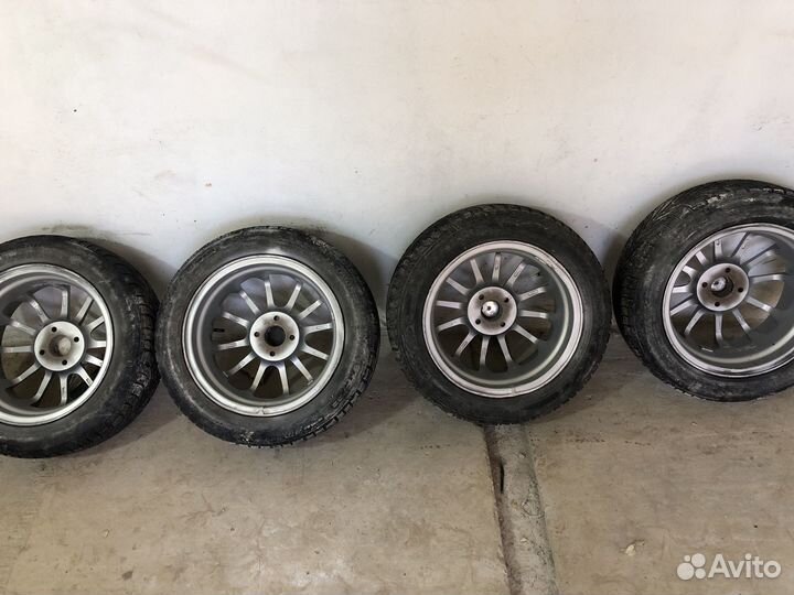 Bridgestone Blizzak WS-15 15/4.5 R15.3 88C