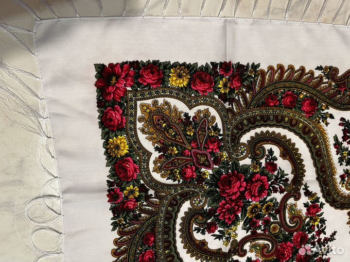 Платок женский осенний зимний в русском стиле