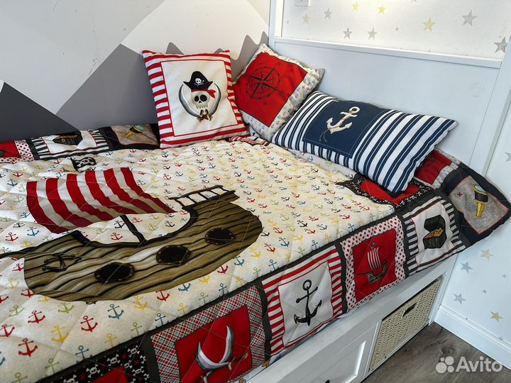 Покрывало детское и 3 подушки в пиратском стиле