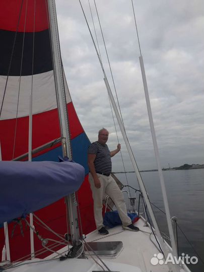 Прогулка на парусной яхте