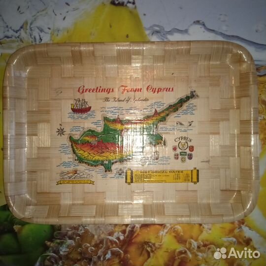 Деревянный поднос из Кипра