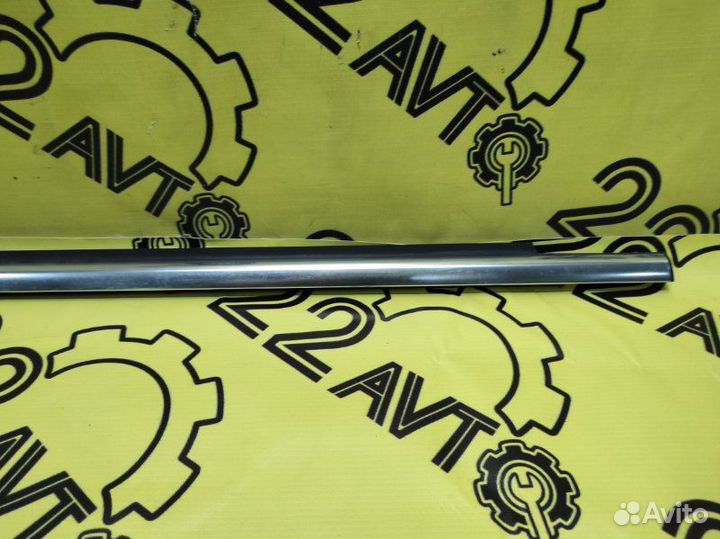 Молдинг стекла (на дверь) задний правый Volkswagen