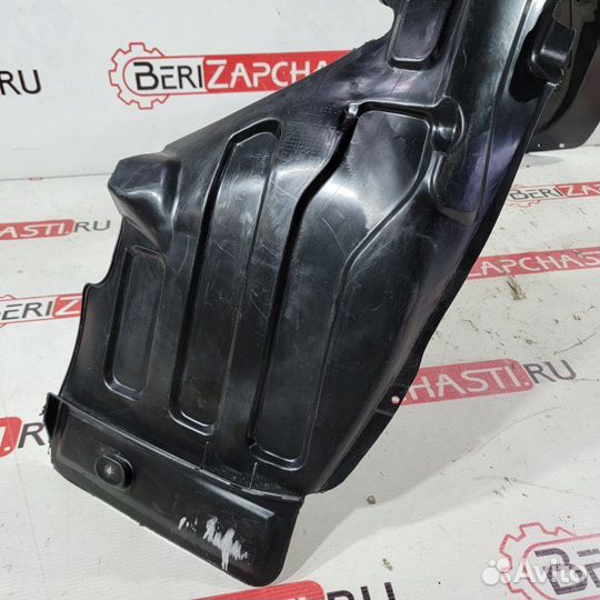 Подкрылок передний левый Kia Sportage 3