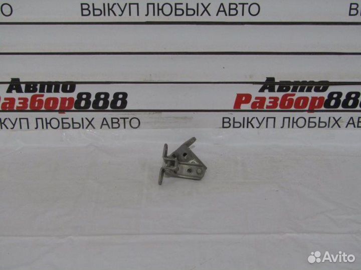 Петля двери передней левой Mitsubishi Pajero Sport