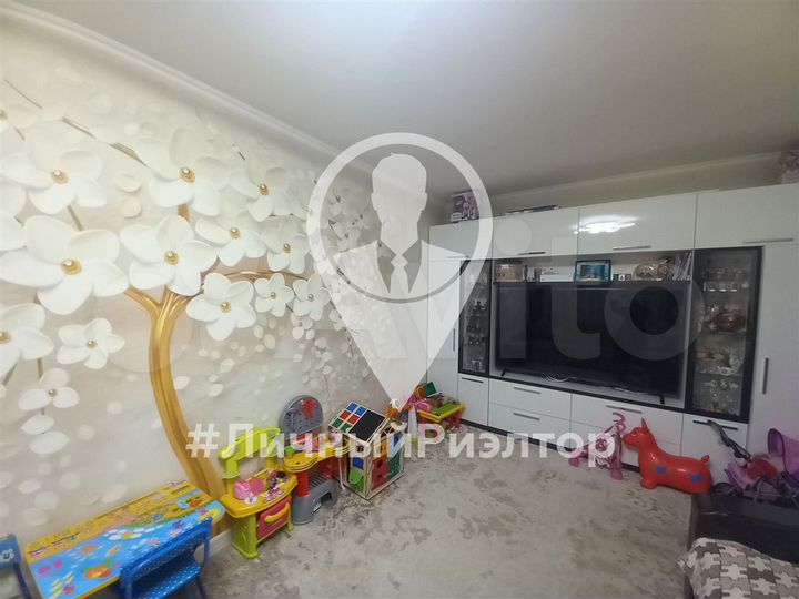 3-к. квартира, 93 м², 5/6 эт.