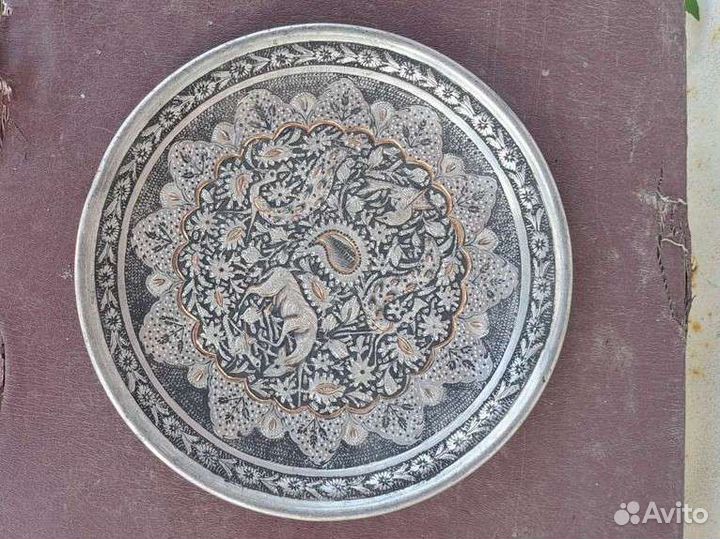 Тарелки (чеканкак,резьба )