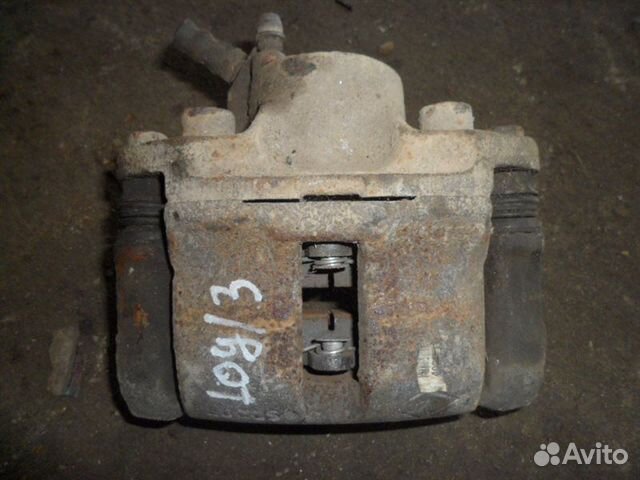 Суппорт передний правый Renault Logan LS0G K7J710