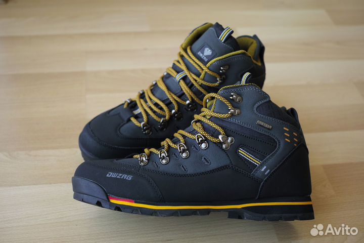 Треккинговые ботинки. Новые. 44 размер