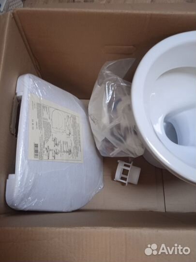 Унитаз с бачком новый