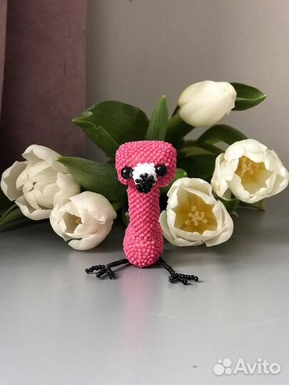 Фламинго-амигуруми из бисера