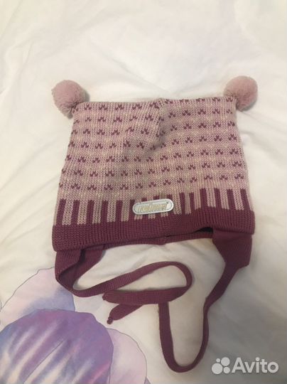 Много шапок