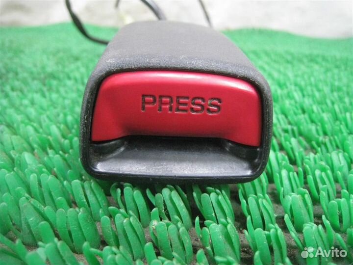 Замок ремня безопасности передний левый Subaru Le