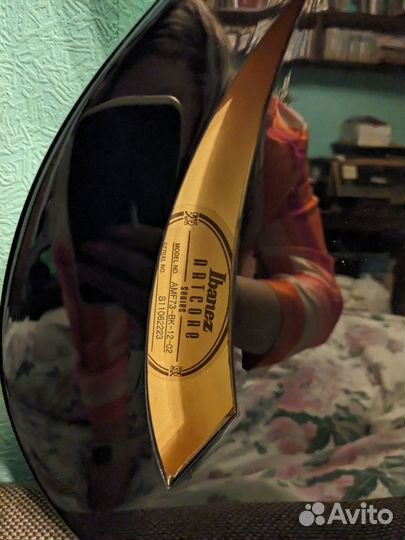 Продам гитару ibanez