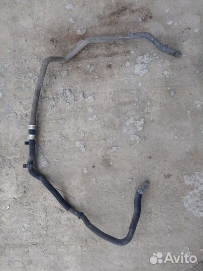 Патрубок системы охлаждения нижний Peogeot 308