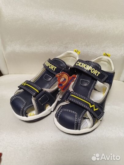 Сандалии для мальчика 27 размер новые