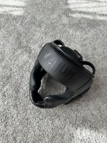 Боксерский шлем Venum