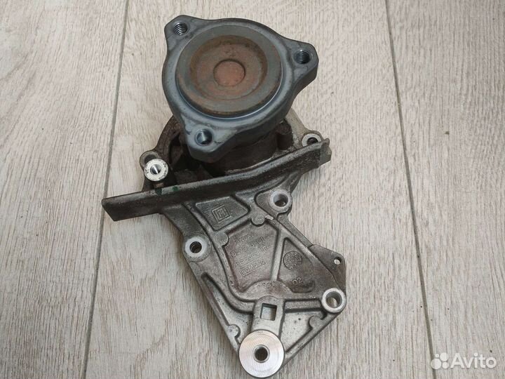 Original Помпа 1.5 Ecoboost Ford FoMoCo б/у