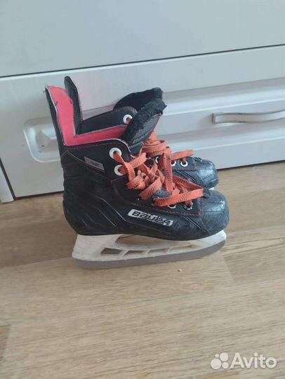 Хоккейные коньки bauer