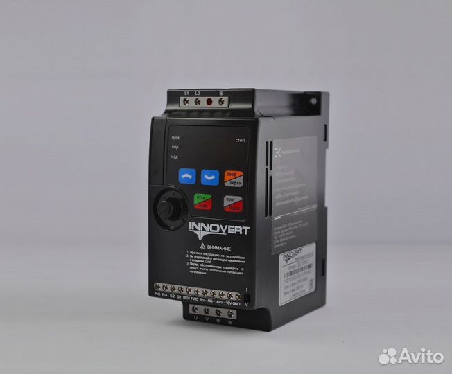 Частотный преобразователь 0.75 квт 220/380*