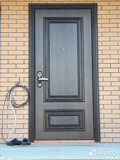 Двери входные