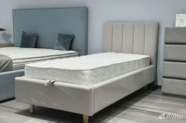 Односпальная мягкая кровать