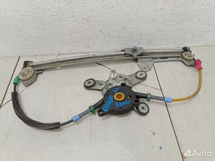 Стеклоподъемник электрический задний левый