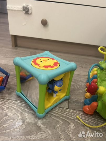 Развивающие игрушки для малышей